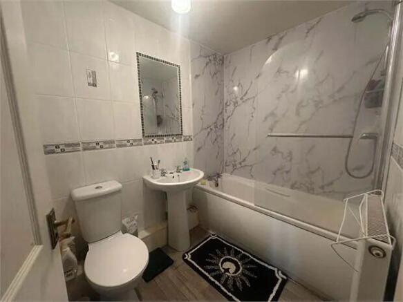 2 bed Apartment for sale Image 8