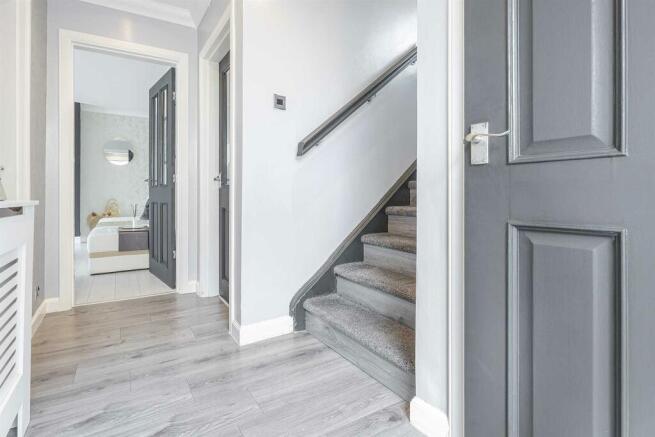 Front Hallway/Stairs