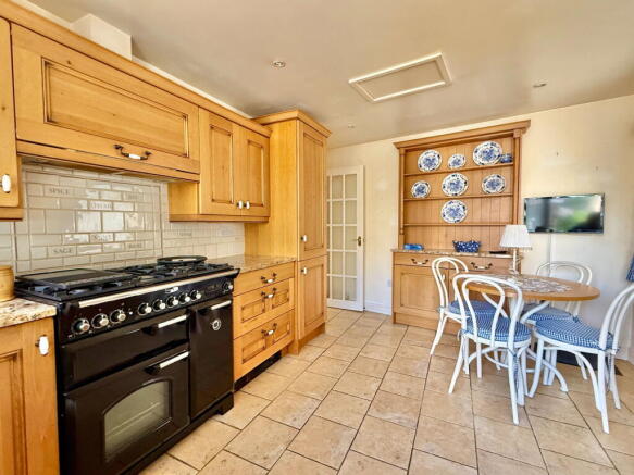 2 bed Cottage for sale Image 4