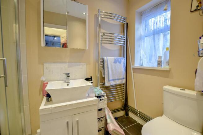 Family Shower Room