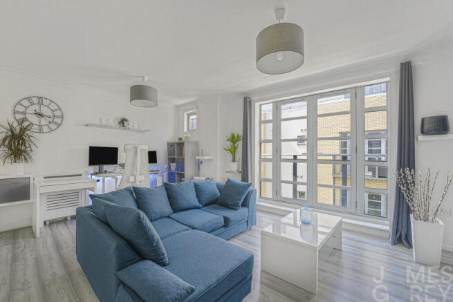 Thames Reach, London, SE28 0NG photo 4