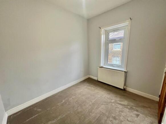 2 bed Terraced for sale Image 7