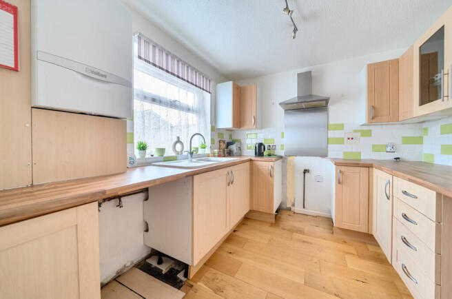 1363162-7-68de6d4...