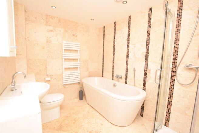 Master En-Suite