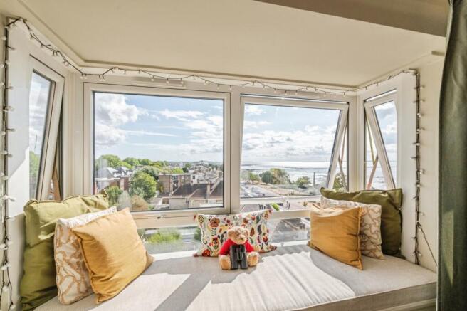 Lounge Window Seat