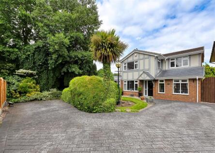 60 Woodcote Road, Tettenhall, Wolverhampton, WV6 8LG
