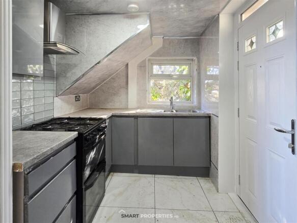3 bed House for sale Image 5