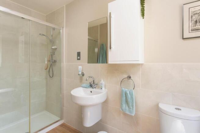 4 bed Detached for sale Image 11