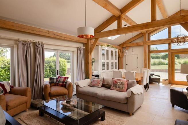 3 bed House for sale Image 3