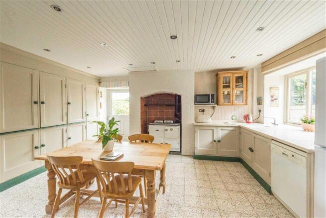 BREAKFAST KITCHEN