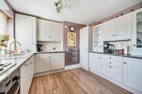 West End Court, West End Lane, Stoke Poges
