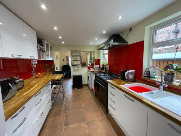 4 bed Terraced for sale Image 3