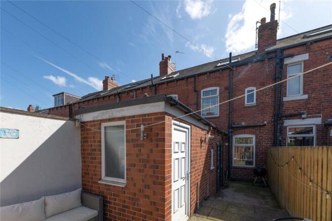 4 bed Terraced for sale Image 11