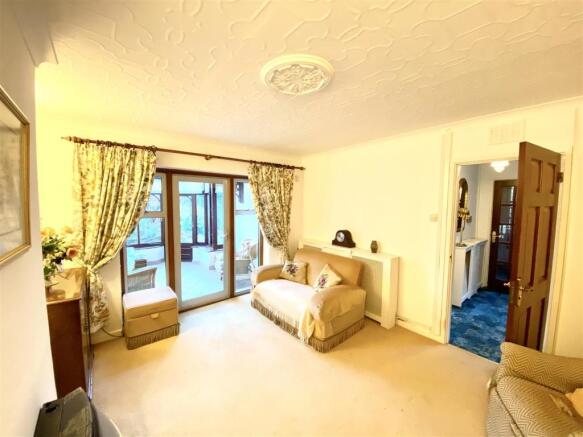 SITTING ROOM
