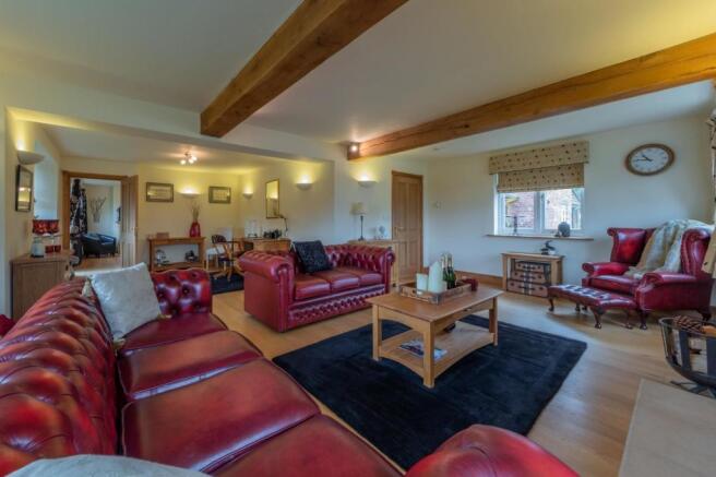 Lounge With Study Area