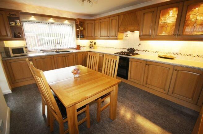 KITCHEN/DINER
