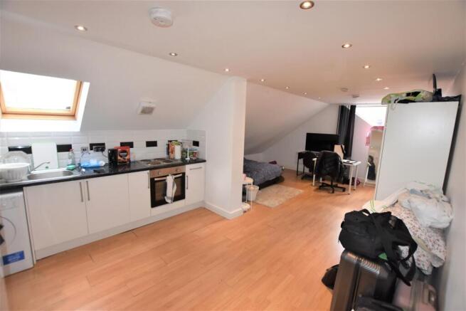 Lounge/Kitchen