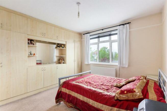 Milner Road  SM4 PH11 (10).jpg