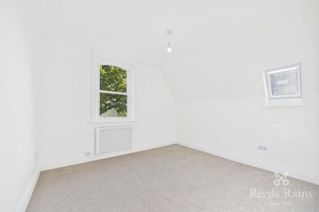 2 bed Apartment to rent Image 9
