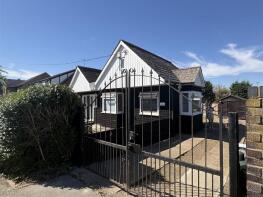 2, Kelly Road, Bowers Gifford, Basildon SS13 2HL