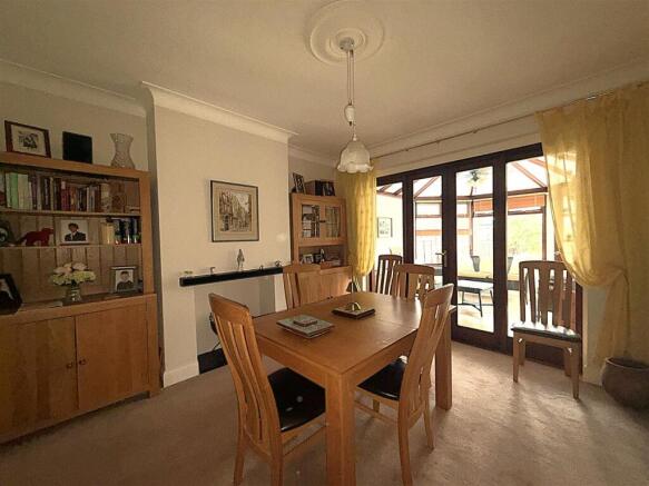Harvest Bank Road, West Wickham photo 3