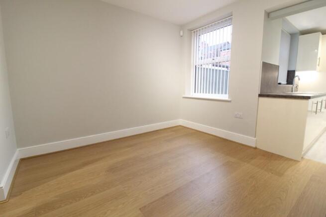 3 bed Terraced to rent Image 5