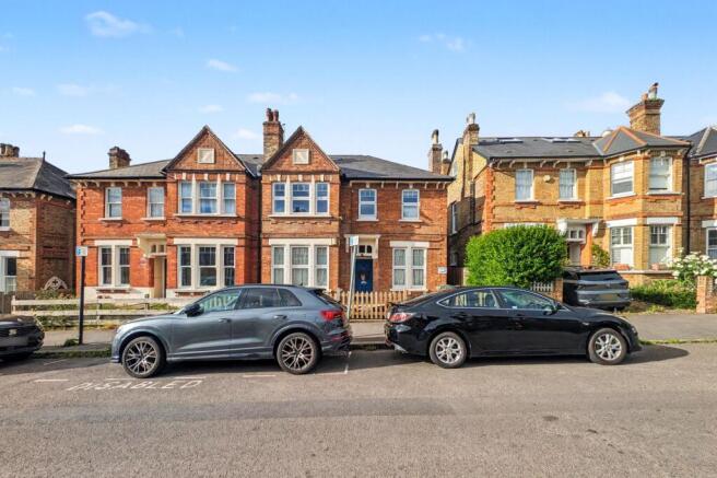 28A Lanercost Road, Streatham Hill, London SW2 3DN