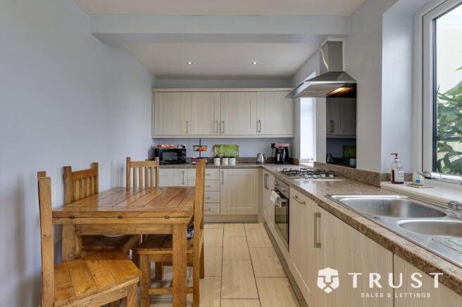 House in Leeds, Drighlington - More