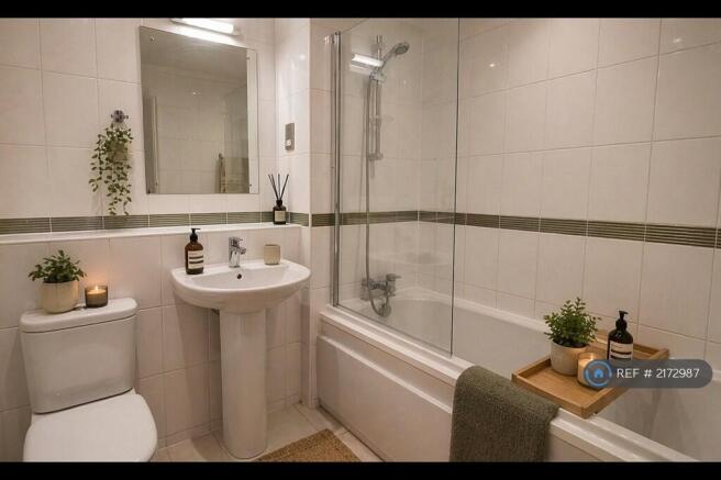 Main Bathroom (Example Furniture)