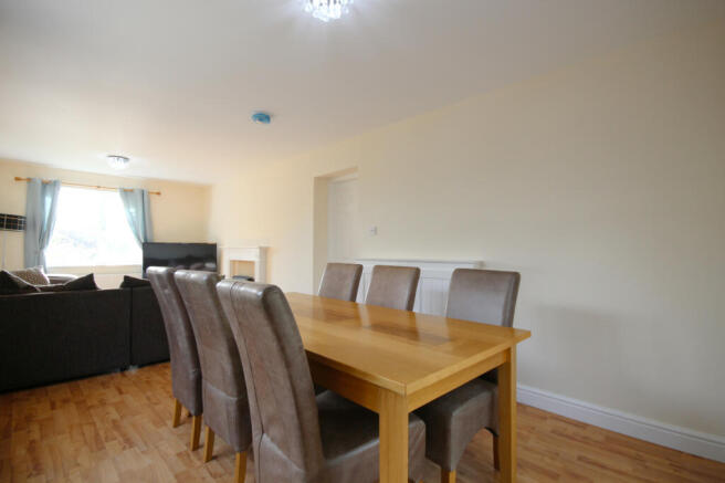 Lounge/Dining Room