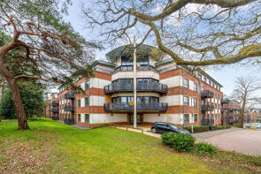 20, Lynx Court, Wallis Square, Farnborough GU14 7GQ