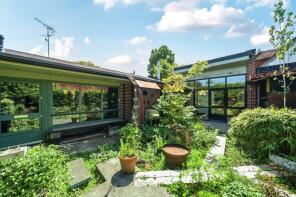 3, Monkey Puzzle Court, North Drive, Winchester SO22 6BY