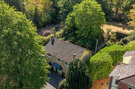 Guildford Road, Farnham, GU10