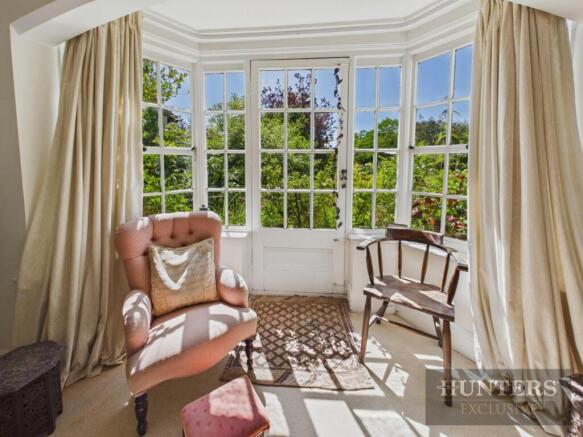 5 bed Semi-Detached for sale Image 8