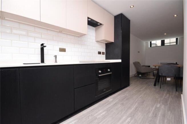 1 bed Apartment to rent Image 4