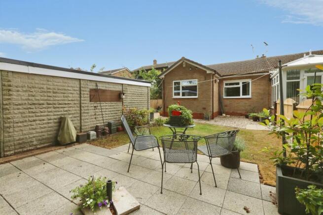 2 bed Semi-Detached Bungalow for sale Image 11