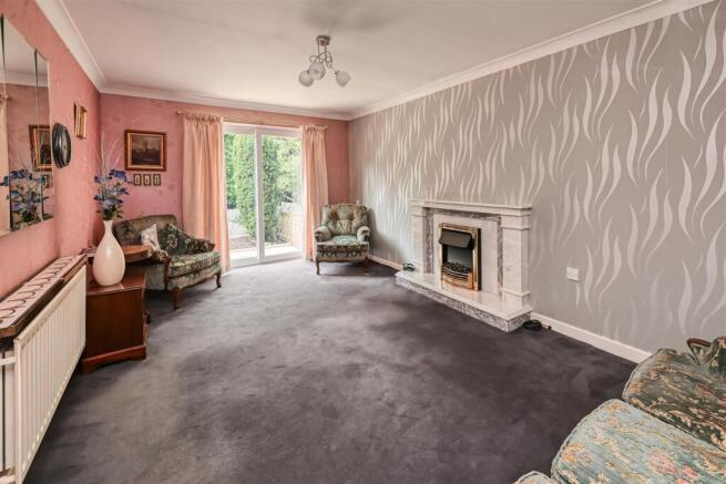 35 Finchdene Grove-01.jpg