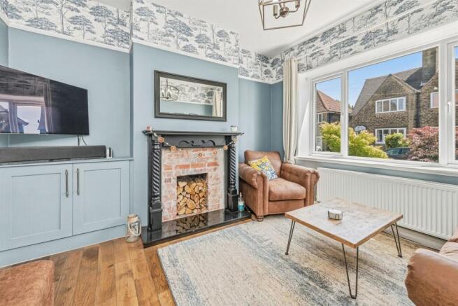 5 bed Semi-Detached for sale Image 6