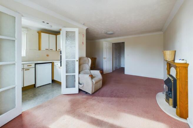 CAM02545G0-PR0338-STILL005