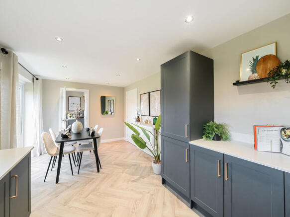 4 bed Detached for sale Image 4