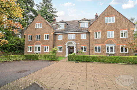 Frensham Road, Farnham, Surrey, GU9