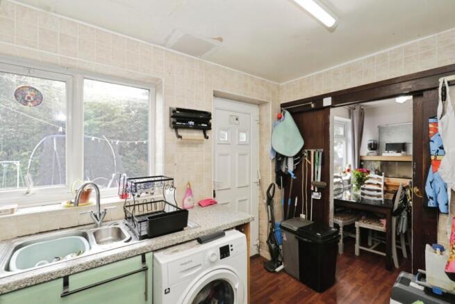 3 bed Semi-Detached for sale Image 5