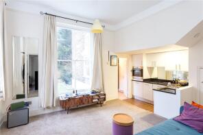 Flat B, 13, Wallace Road, London N1 2PG