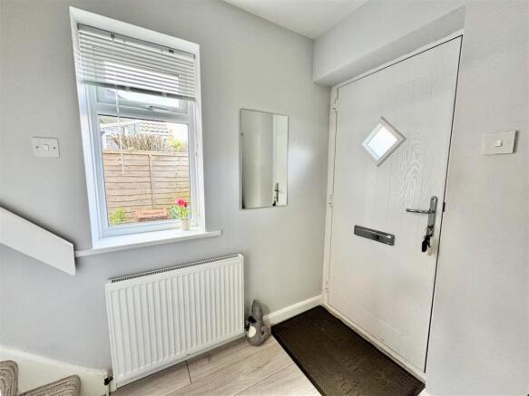 4 bed Semi-Detached for sale Image 7