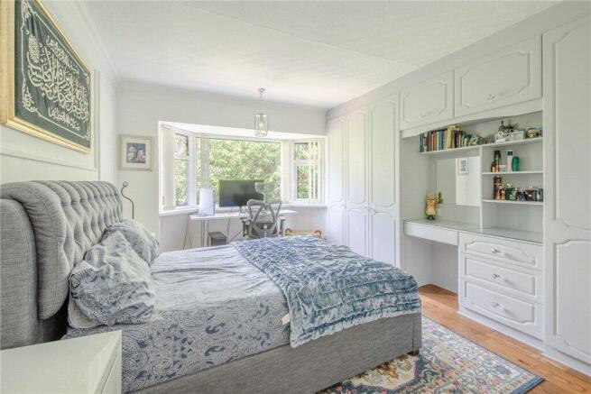 6 bed Detached for sale Image 6