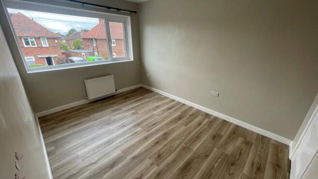 3 bed Terraced to rent Image 6