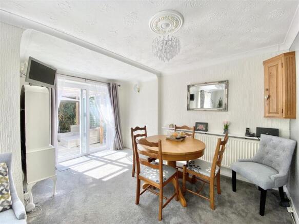 3 bed Detached Bungalow for sale Image 4