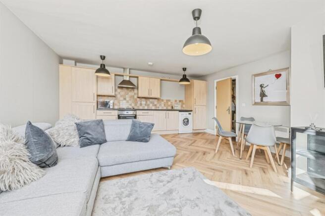 1 bed Apartment for sale Image 5