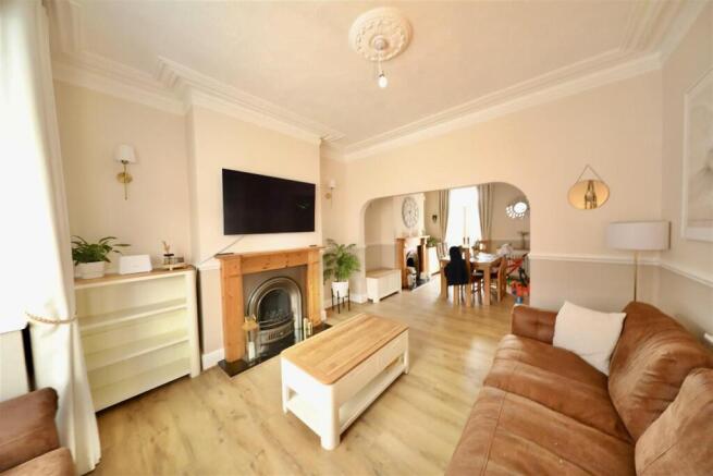 4 bed Terraced for sale Image 5
