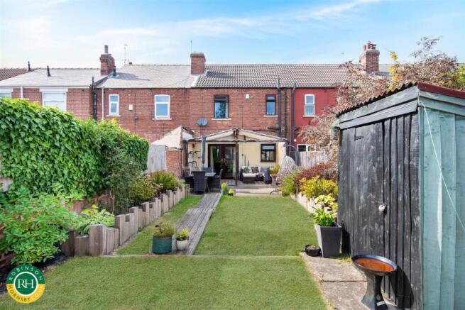 3 bed Terraced for sale Image 4